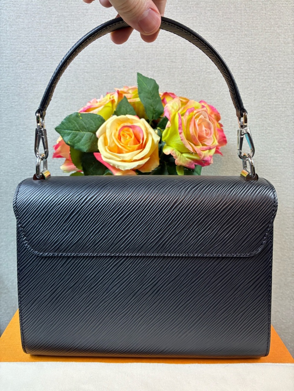 Louis Vuitton LV Black Epi Leather MM Twist Limited Edition Shoulder Bag - NWOT - Picture 7 of 16